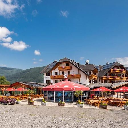 Grizzly Sport & Motorrad Resort Sankt Margarethen im Lungau Bagian luar foto