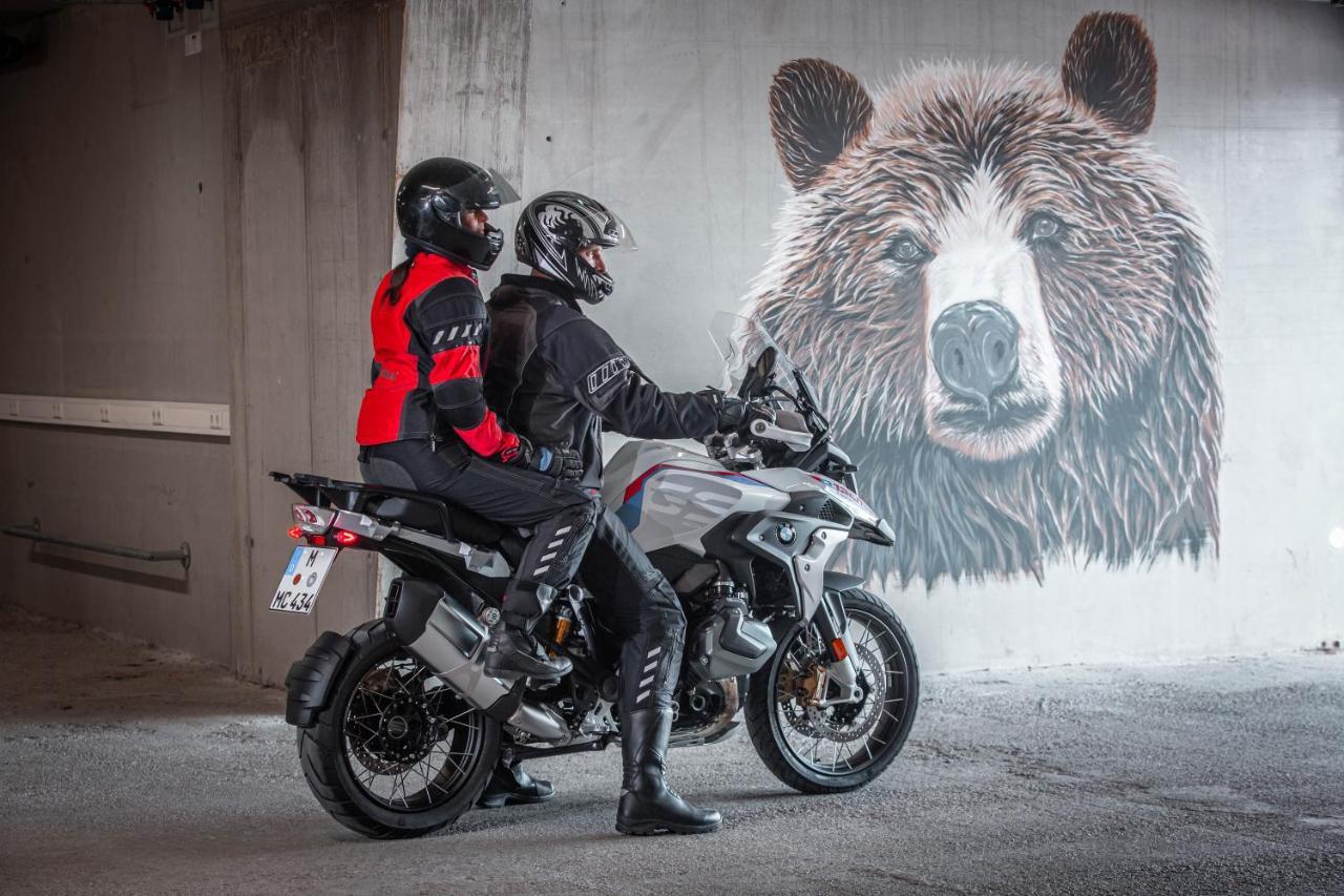 Grizzly Sport & Motorrad Resort Sankt Margarethen im Lungau Bagian luar foto