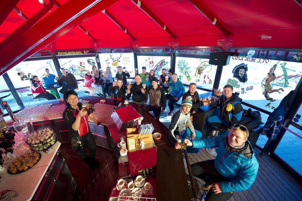 Grizzly Sport & Motorrad Resort Sankt Margarethen im Lungau Bagian luar foto