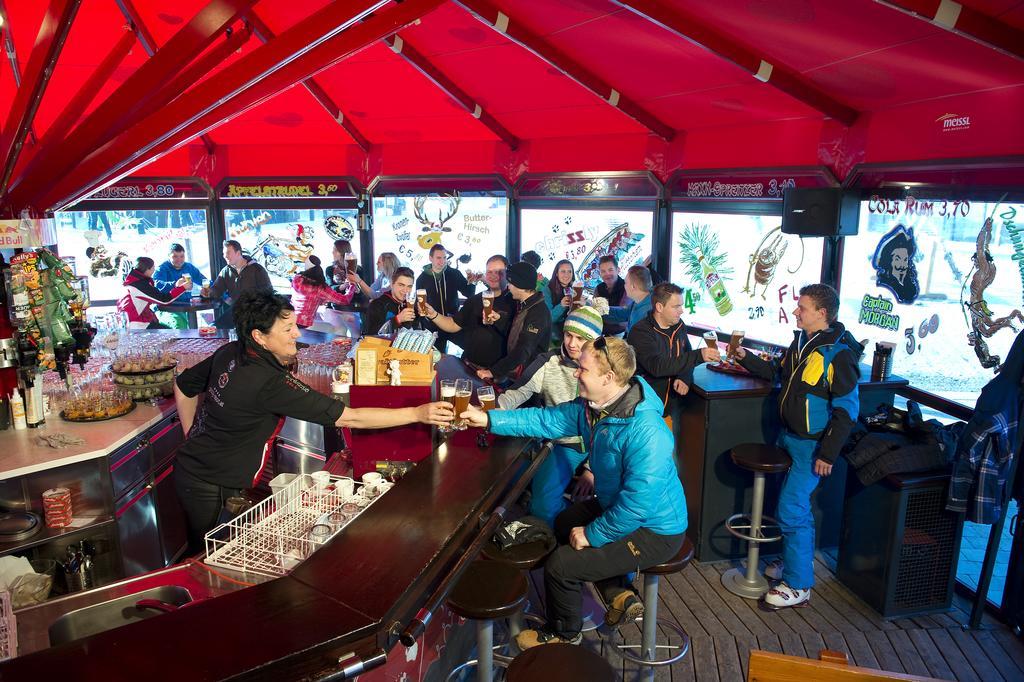 Grizzly Sport & Motorrad Resort Sankt Margarethen im Lungau Bagian luar foto