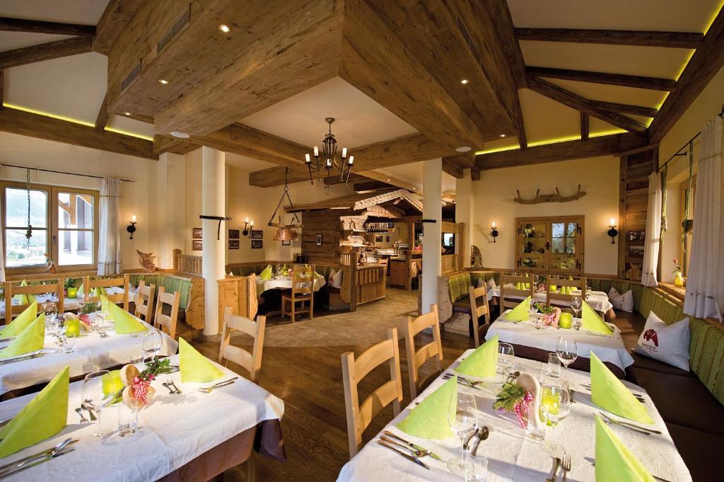 Grizzly Sport & Motorrad Resort Sankt Margarethen im Lungau Bagian luar foto