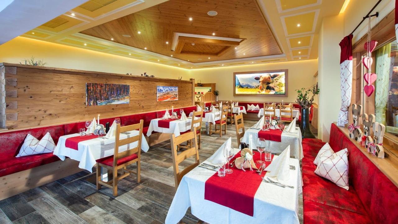 Grizzly Sport & Motorrad Resort Sankt Margarethen im Lungau Bagian luar foto